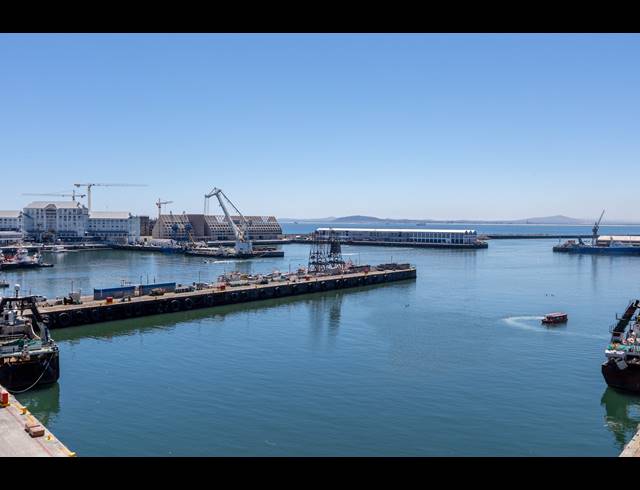2 BEDROOM APARTMENT TO LET IN WATERFRONT